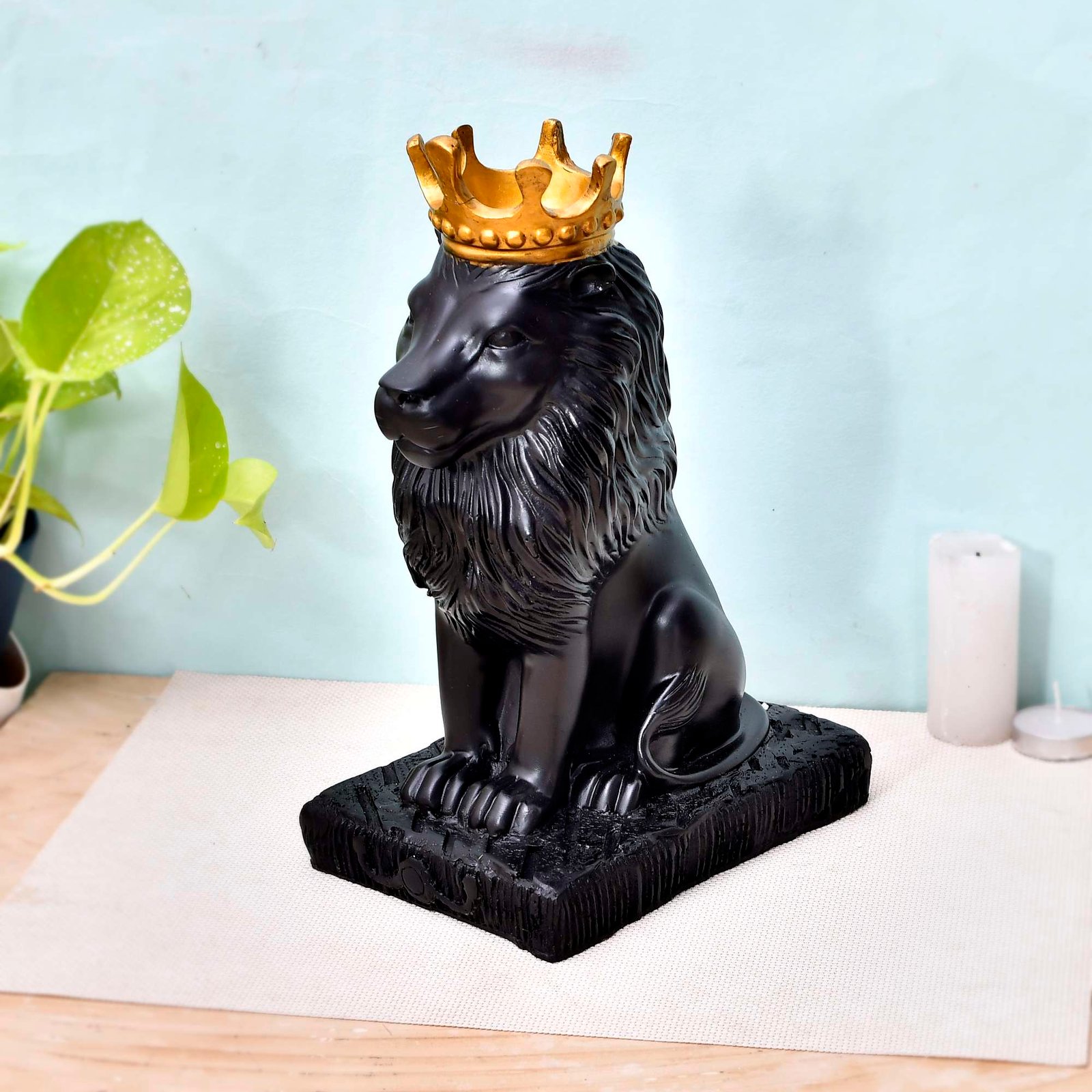 Lion Statue with Crown Sculpture - Image 3